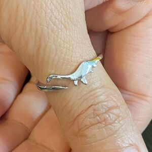 Unisex silver Apatosaurus dinosaur open ring, Animal Irregular Chunky Punk ring